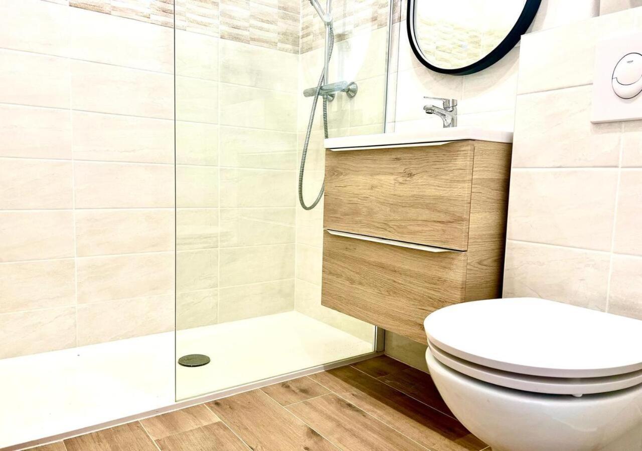 Studio Eclat Marine 3 Etoiles - Vue Mer - Parking-Clim-Plage A 20 Metres - Capitalchic Services Saint-Aygulf Fréjus Exteriör bild